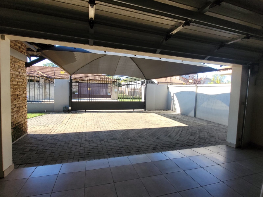 3 Bedroom Property for Sale in Grimbeeck Park North West